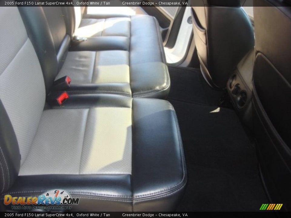 2005 Ford F150 Lariat SuperCrew 4x4 Oxford White / Tan Photo #16