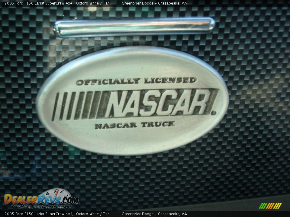 2005 Ford F150 Lariat SuperCrew 4x4 Oxford White / Tan Photo #28