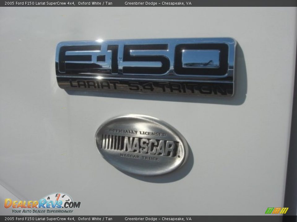 2005 Ford F150 Lariat SuperCrew 4x4 Oxford White / Tan Photo #36