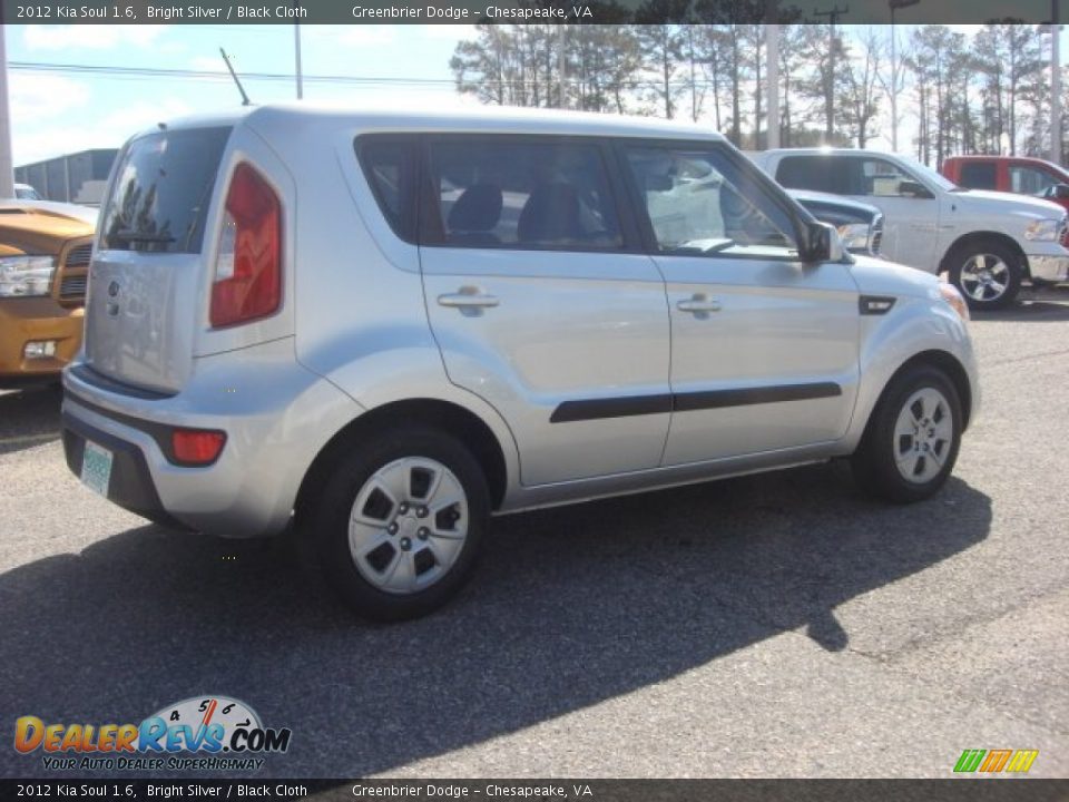 2012 Kia Soul 1.6 Bright Silver / Black Cloth Photo #5