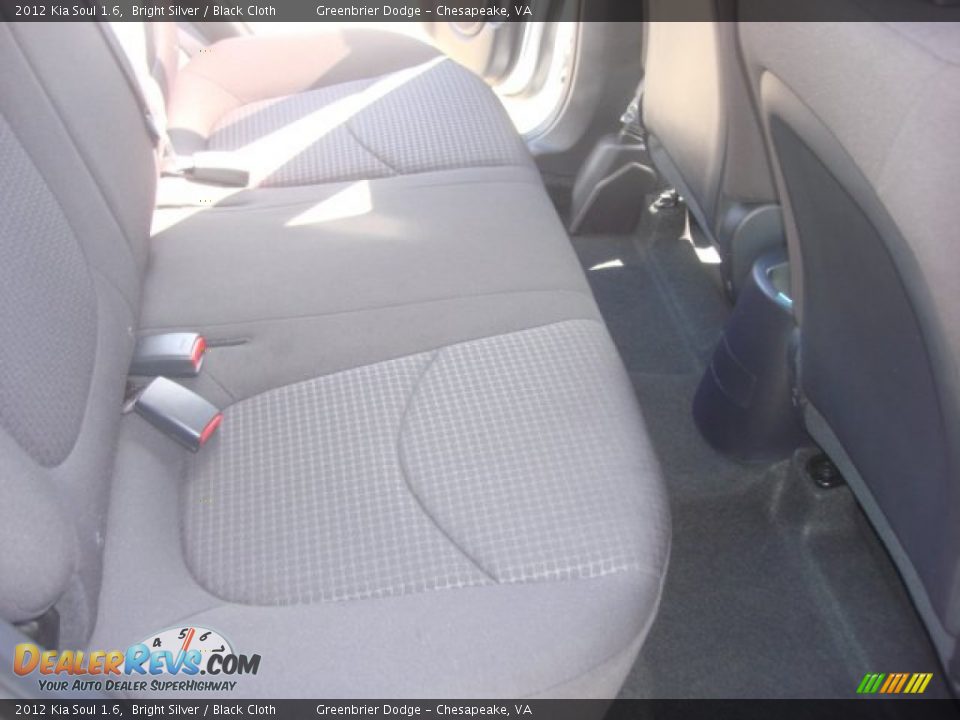 2012 Kia Soul 1.6 Bright Silver / Black Cloth Photo #12