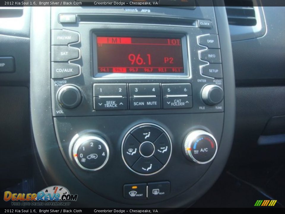 2012 Kia Soul 1.6 Bright Silver / Black Cloth Photo #15