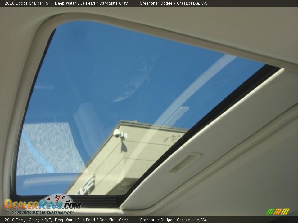 Sunroof of 2010 Dodge Charger R/T Photo #15