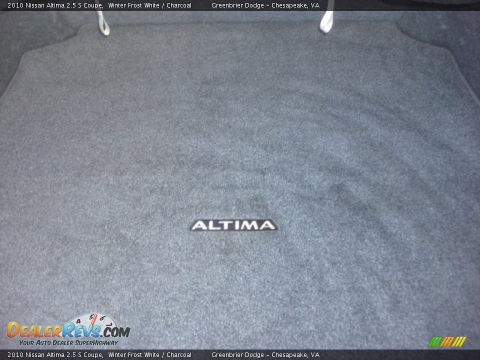 2010 Nissan Altima 2.5 S Coupe Winter Frost White / Charcoal Photo #16