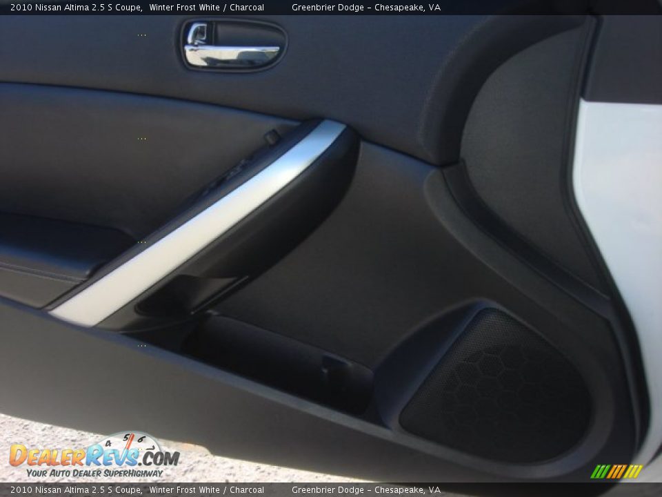 2010 Nissan Altima 2.5 S Coupe Winter Frost White / Charcoal Photo #18
