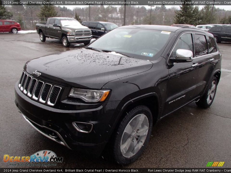 Front 3/4 View of 2014 Jeep Grand Cherokee Overland 4x4 Photo #2