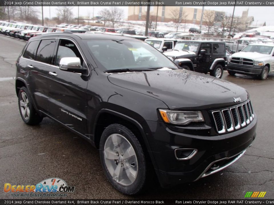 Front 3/4 View of 2014 Jeep Grand Cherokee Overland 4x4 Photo #4