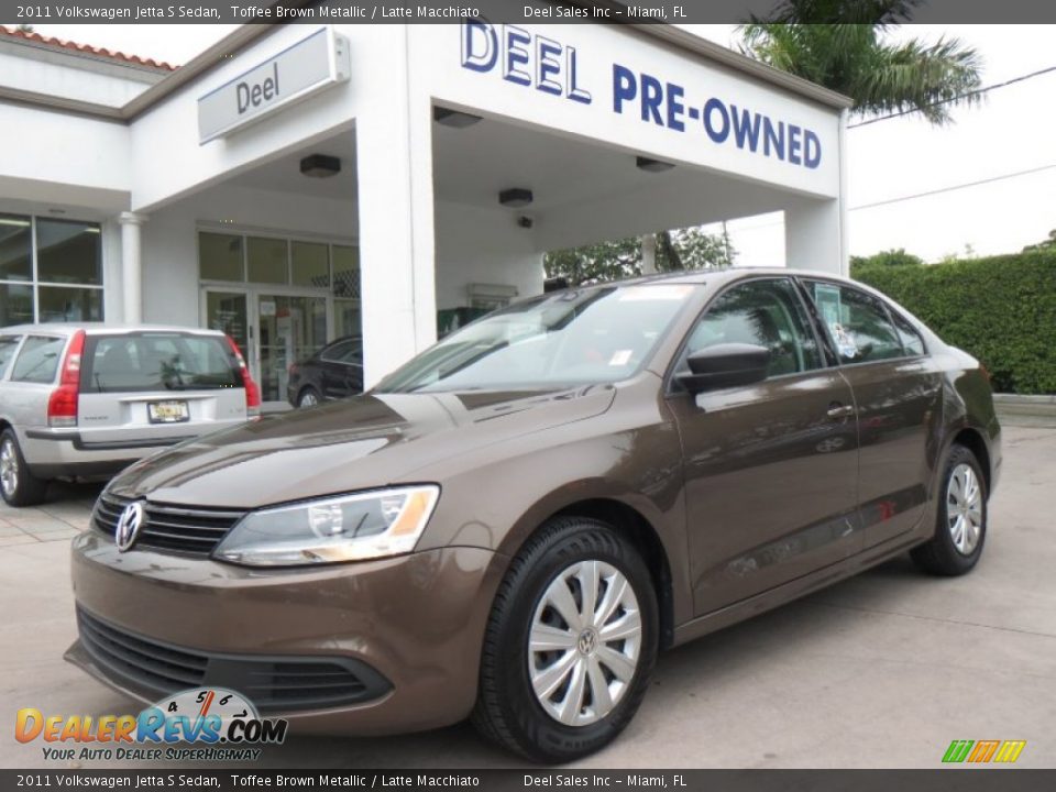 2011 Volkswagen Jetta S Sedan Toffee Brown Metallic / Latte Macchiato Photo #1