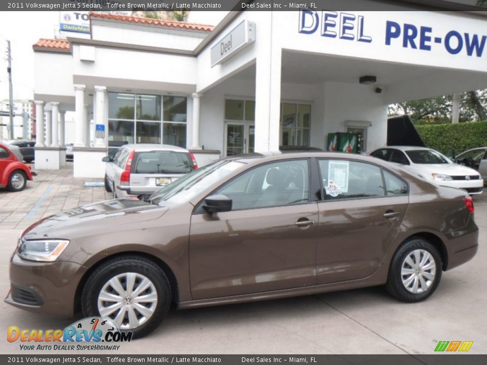 2011 Volkswagen Jetta S Sedan Toffee Brown Metallic / Latte Macchiato Photo #2