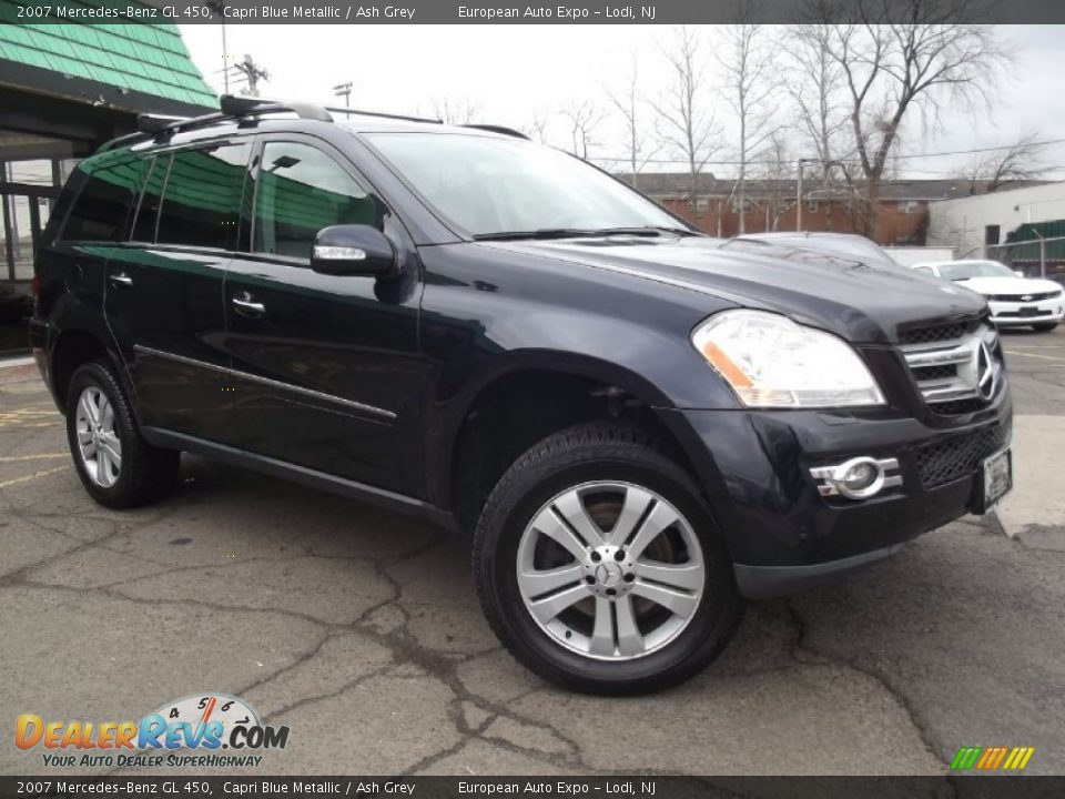 Front 3/4 View of 2007 Mercedes-Benz GL 450 Photo #2
