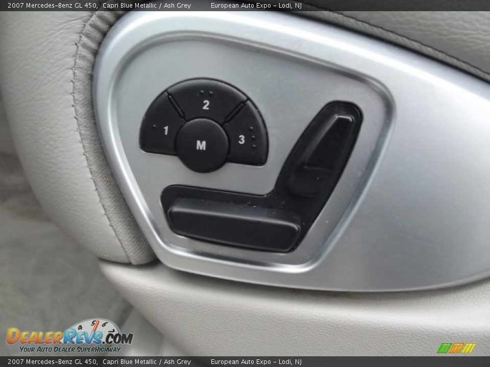 Controls of 2007 Mercedes-Benz GL 450 Photo #23