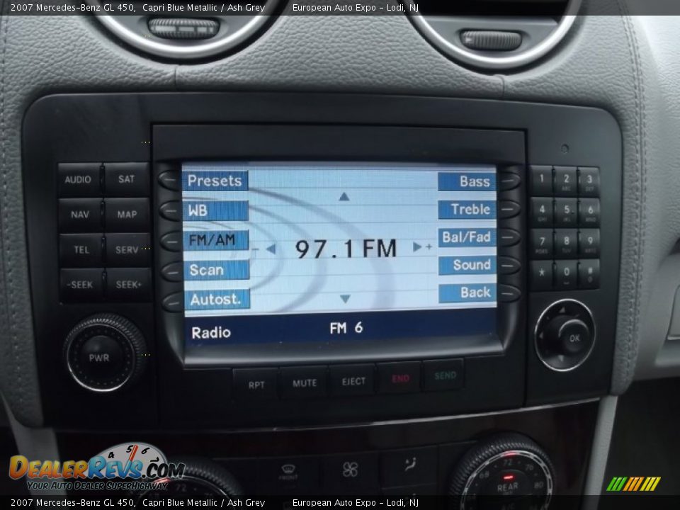 Audio System of 2007 Mercedes-Benz GL 450 Photo #33