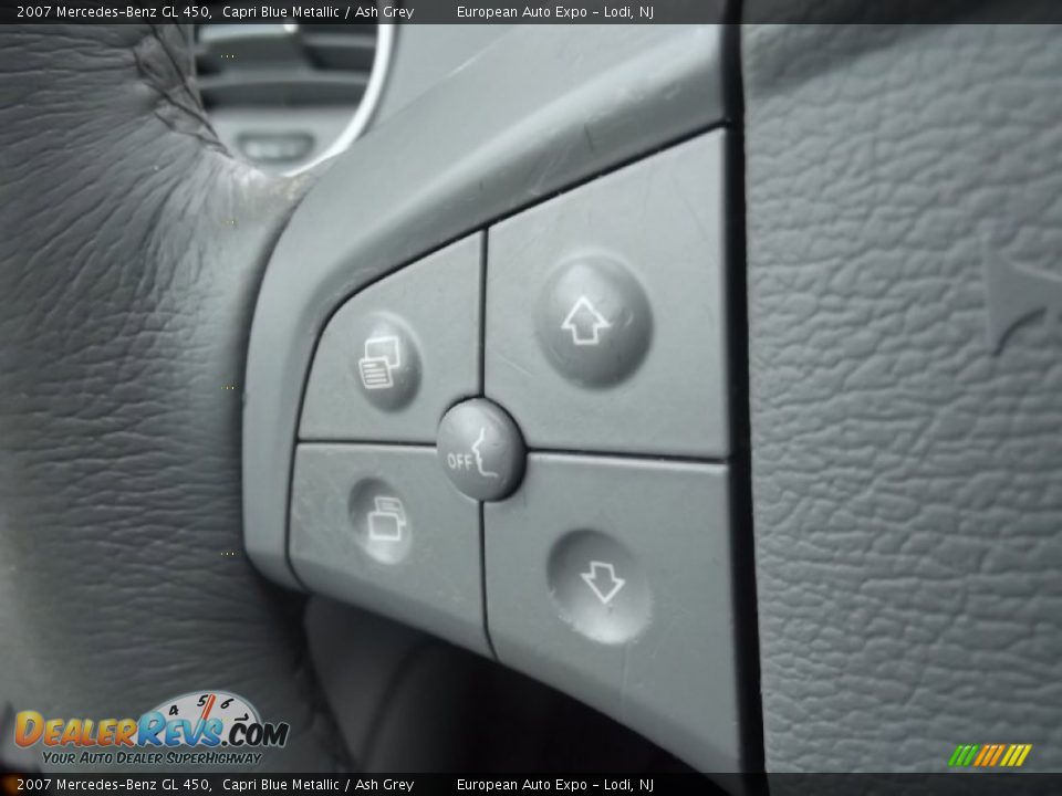 Controls of 2007 Mercedes-Benz GL 450 Photo #36