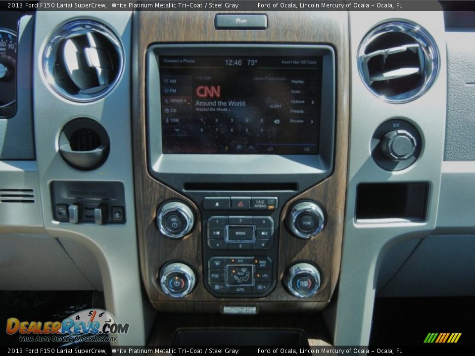 2013 Ford F150 Lariat SuperCrew White Platinum Metallic Tri-Coat / Steel Gray Photo #11