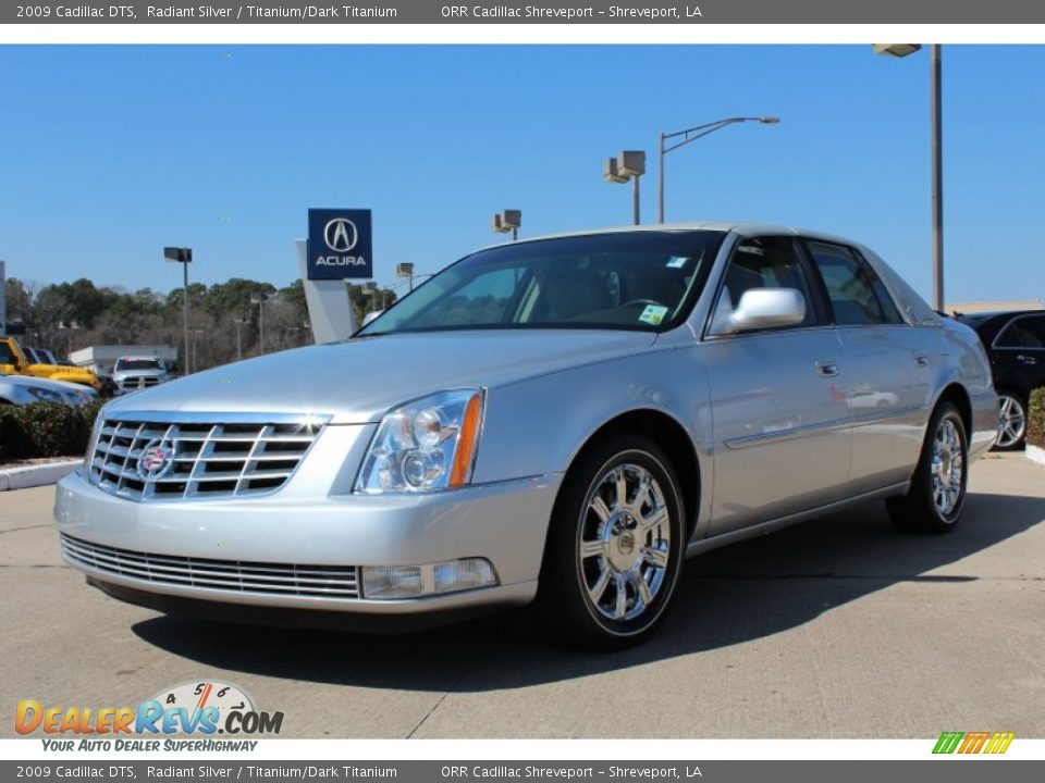 2009 Cadillac DTS Radiant Silver / Titanium/Dark Titanium Photo #2