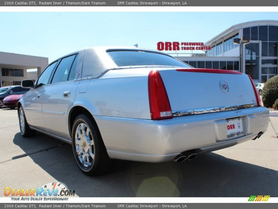 2009 Cadillac DTS Radiant Silver / Titanium/Dark Titanium Photo #4