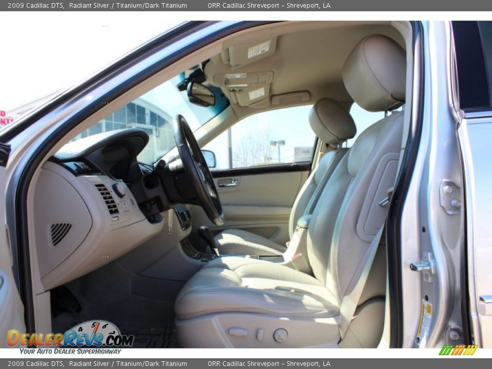 2009 Cadillac DTS Radiant Silver / Titanium/Dark Titanium Photo #17