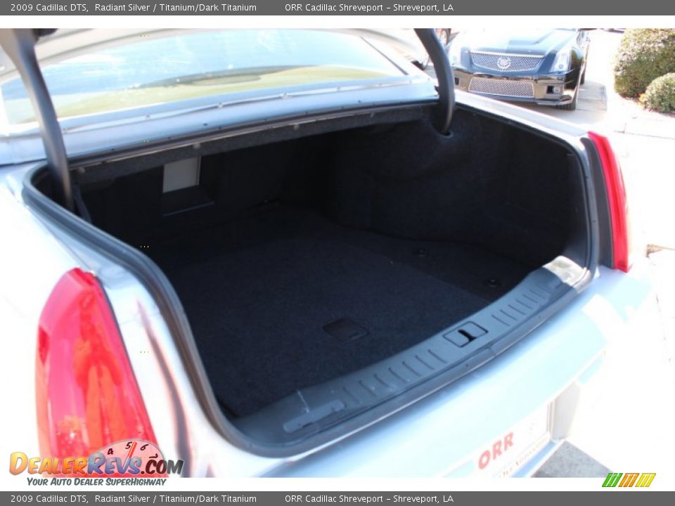 2009 Cadillac DTS Radiant Silver / Titanium/Dark Titanium Photo #25