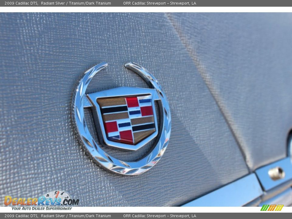 2009 Cadillac DTS Radiant Silver / Titanium/Dark Titanium Photo #27