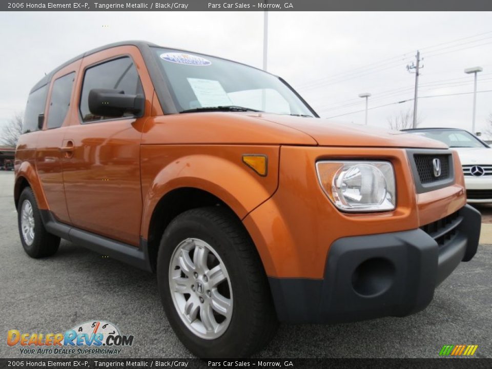 Front 3/4 View of 2006 Honda Element EX-P Photo #4