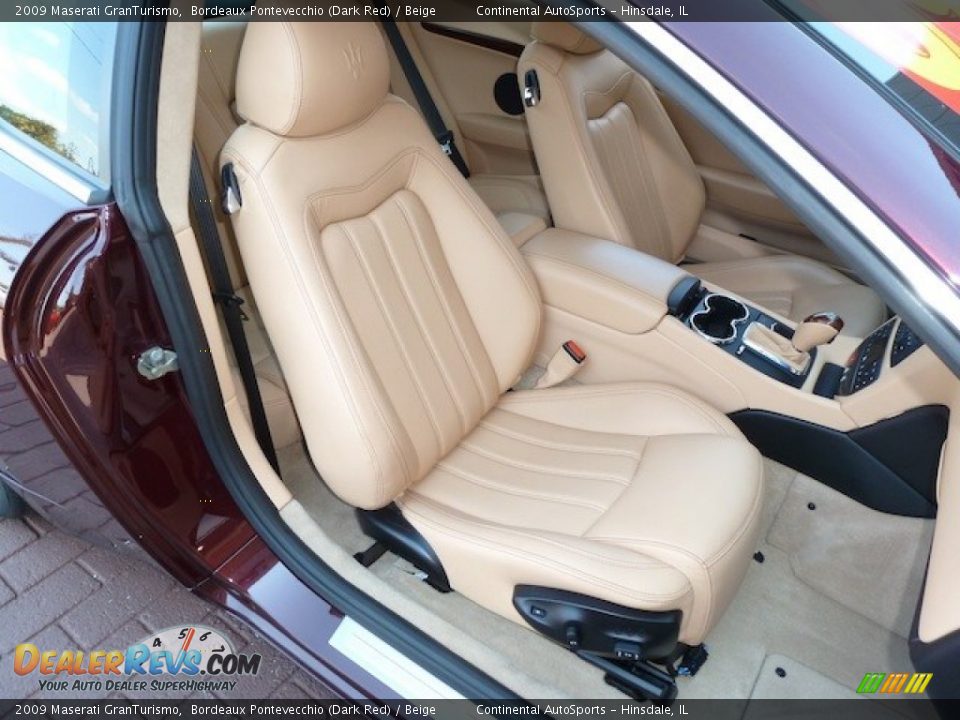 Front Seat of 2009 Maserati GranTurismo  Photo #28