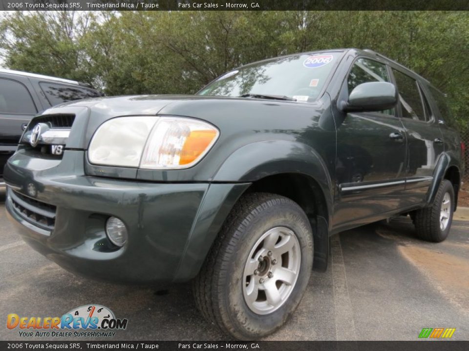 Front 3/4 View of 2006 Toyota Sequoia SR5 Photo #1