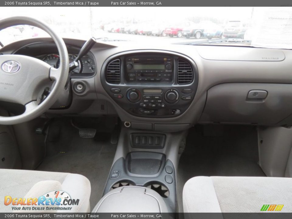 Dashboard of 2006 Toyota Sequoia SR5 Photo #10