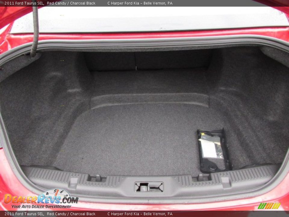 2011 Ford Taurus SEL Trunk Photo #19