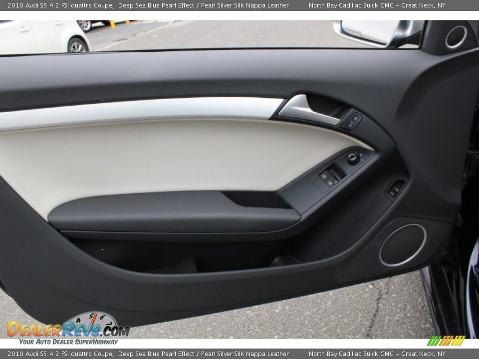 Door Panel of 2010 Audi S5 4.2 FSI quattro Coupe Photo #13