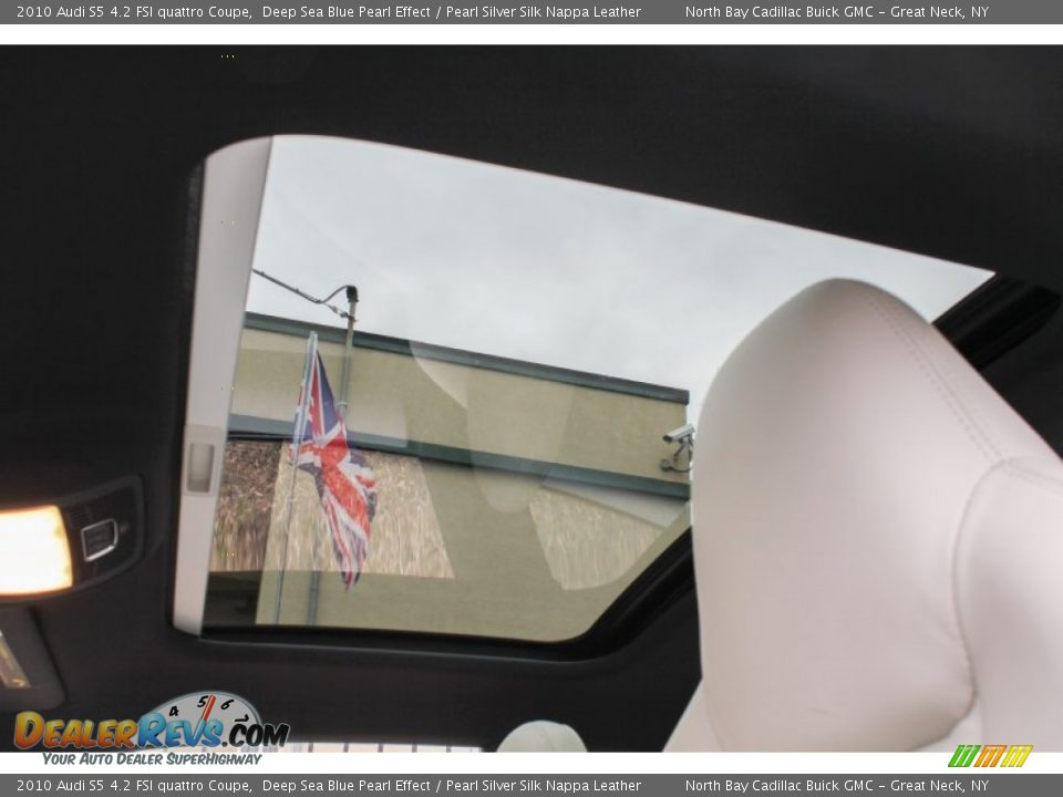 Sunroof of 2010 Audi S5 4.2 FSI quattro Coupe Photo #15