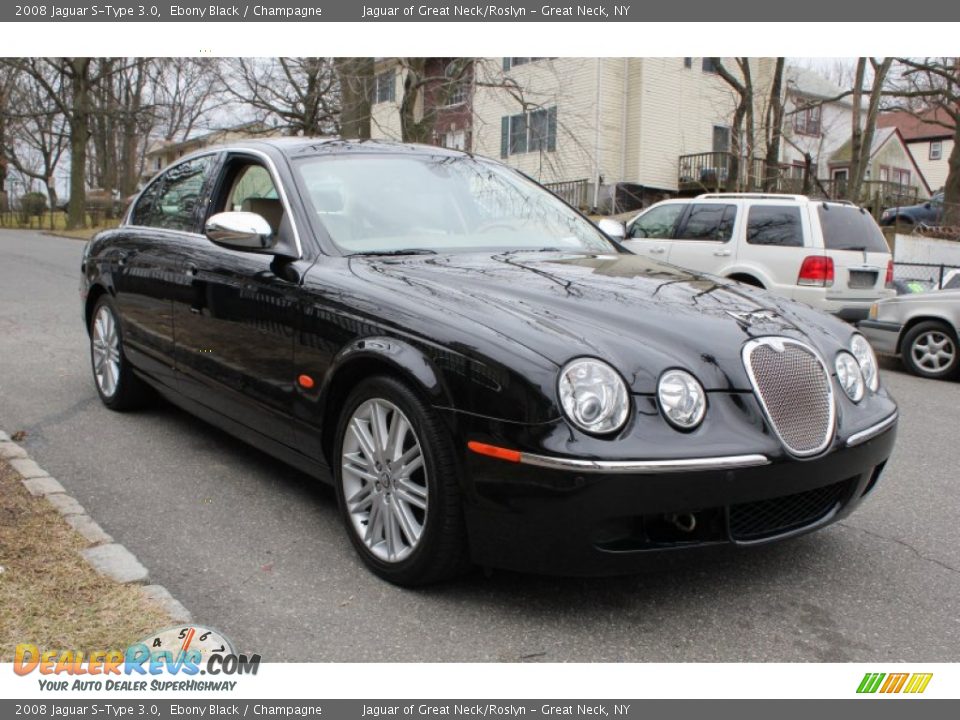 Front 3/4 View of 2008 Jaguar S-Type 3.0 Photo #7