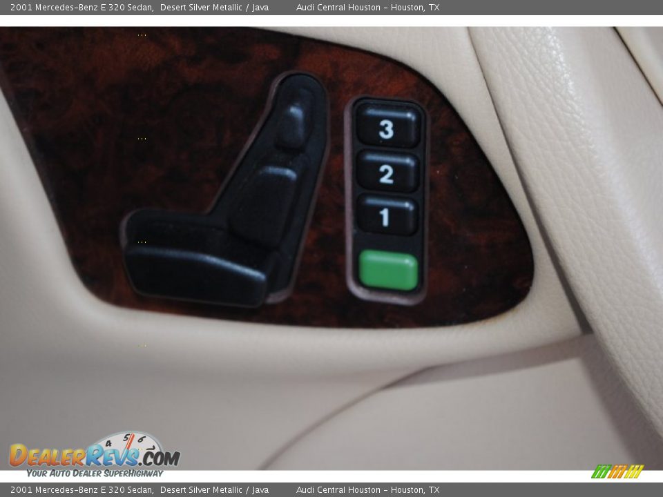 2001 Mercedes-Benz E 320 Sedan Desert Silver Metallic / Java Photo #28