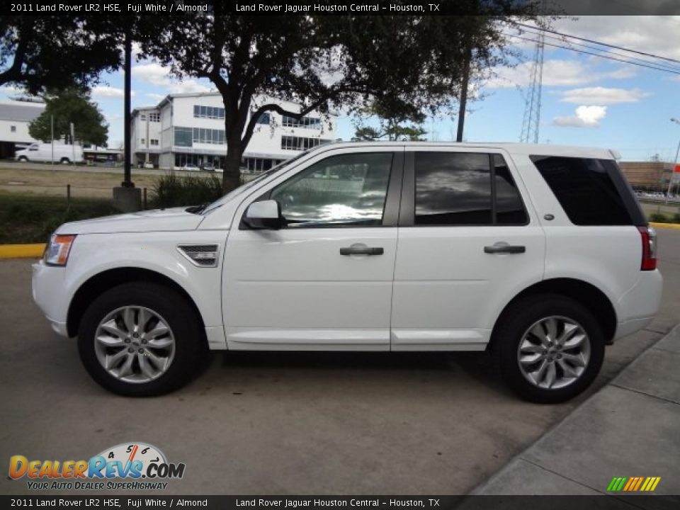 2011 Land Rover LR2 HSE Fuji White / Almond Photo #7