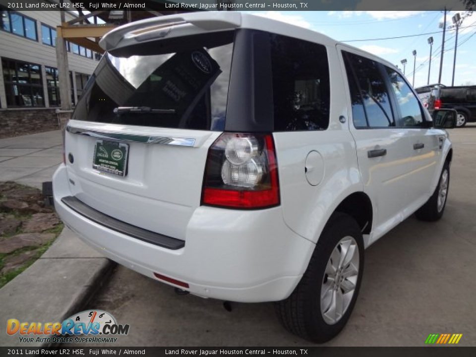 2011 Land Rover LR2 HSE Fuji White / Almond Photo #10