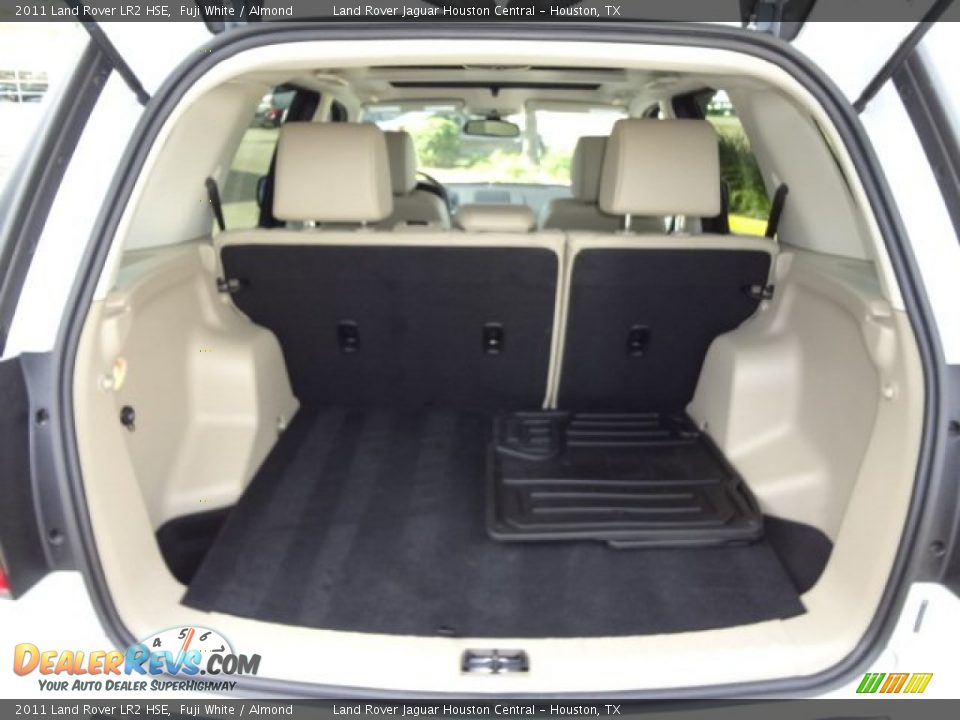2011 Land Rover LR2 HSE Fuji White / Almond Photo #16