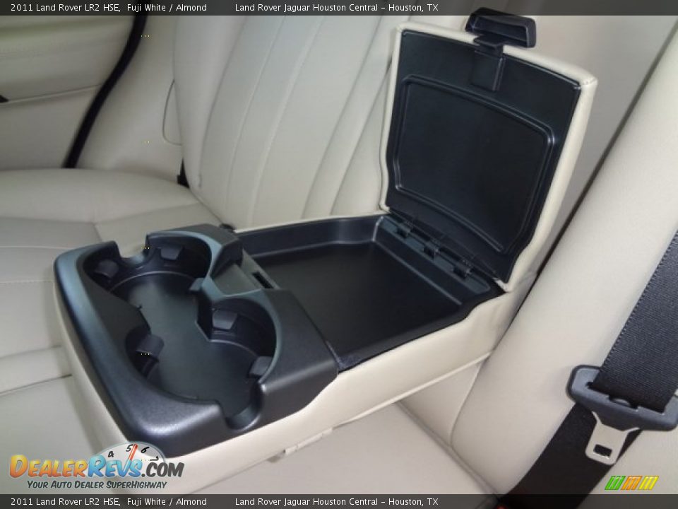 2011 Land Rover LR2 HSE Fuji White / Almond Photo #18