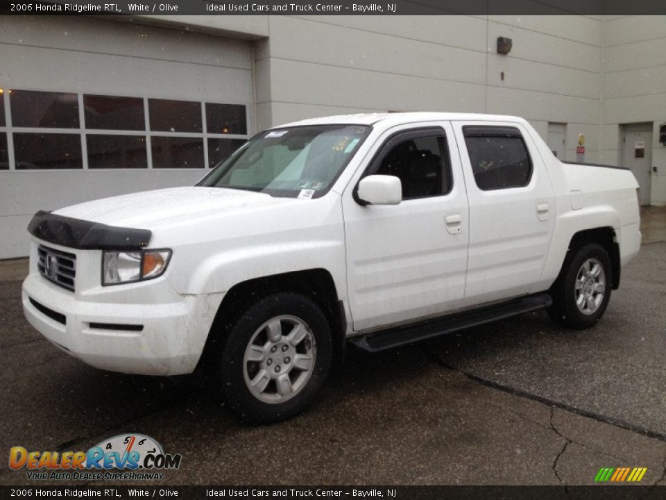 Front 3/4 View of 2006 Honda Ridgeline RTL Photo #1