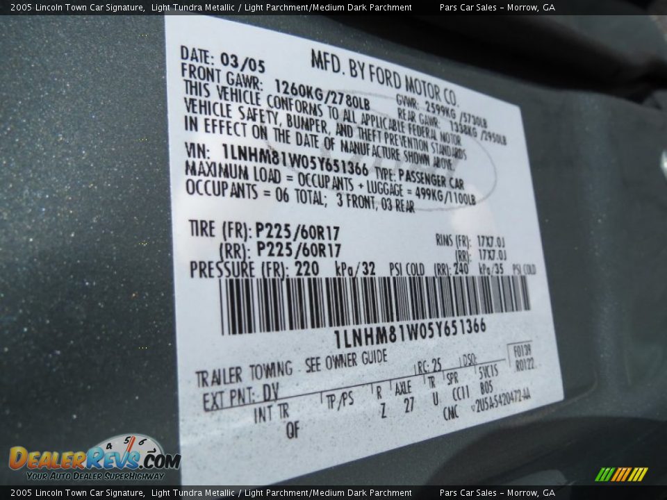 2005 Lincoln Town Car Signature Light Tundra Metallic / Light Parchment/Medium Dark Parchment Photo #14