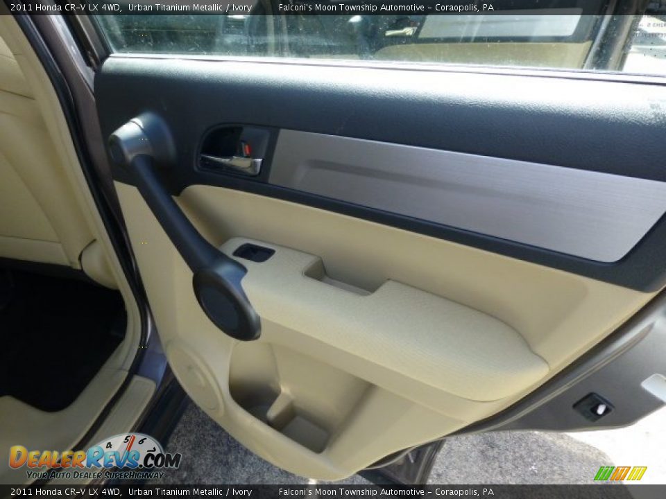 2011 Honda CR-V LX 4WD Urban Titanium Metallic / Ivory Photo #14