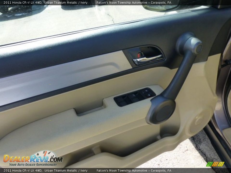 2011 Honda CR-V LX 4WD Urban Titanium Metallic / Ivory Photo #19
