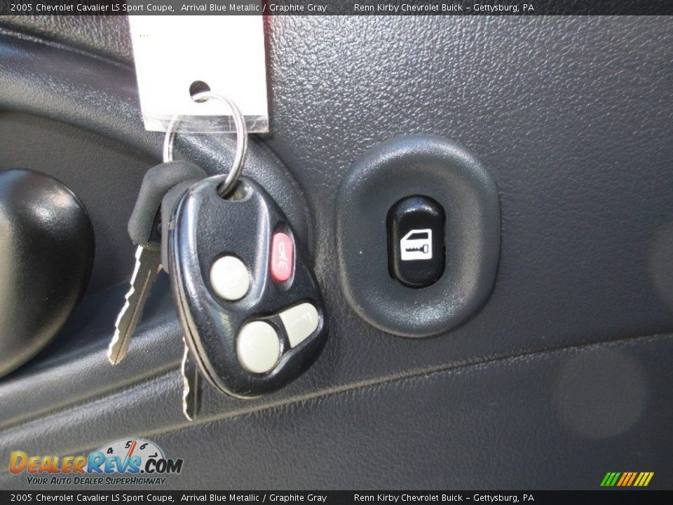 Keys of 2005 Chevrolet Cavalier LS Sport Coupe Photo #5