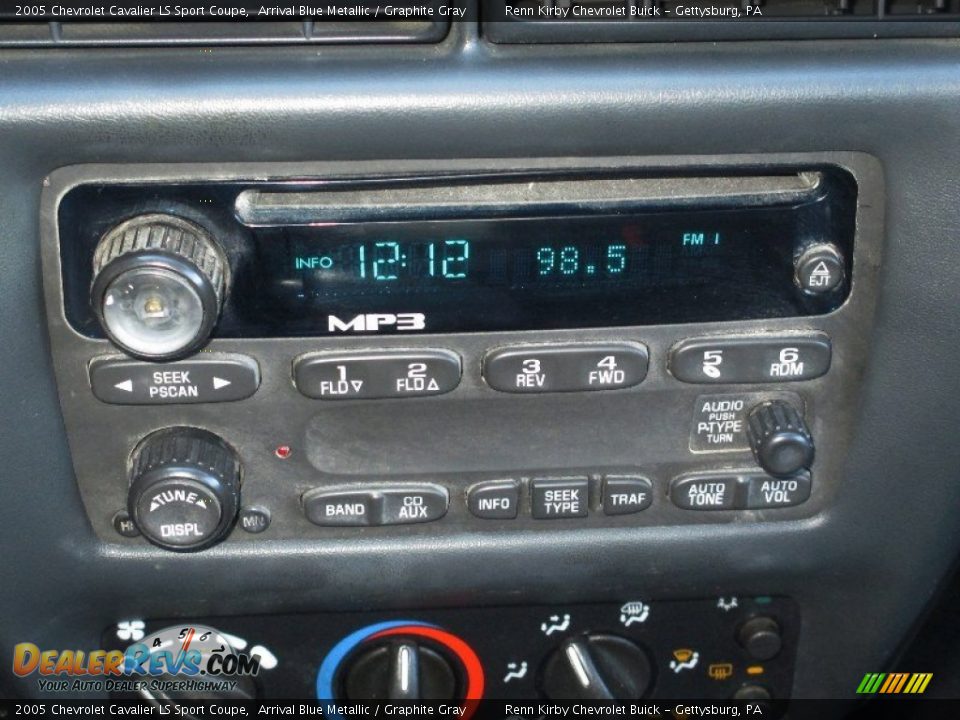 Audio System of 2005 Chevrolet Cavalier LS Sport Coupe Photo #9