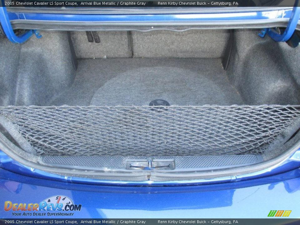 2005 Chevrolet Cavalier LS Sport Coupe Trunk Photo #21