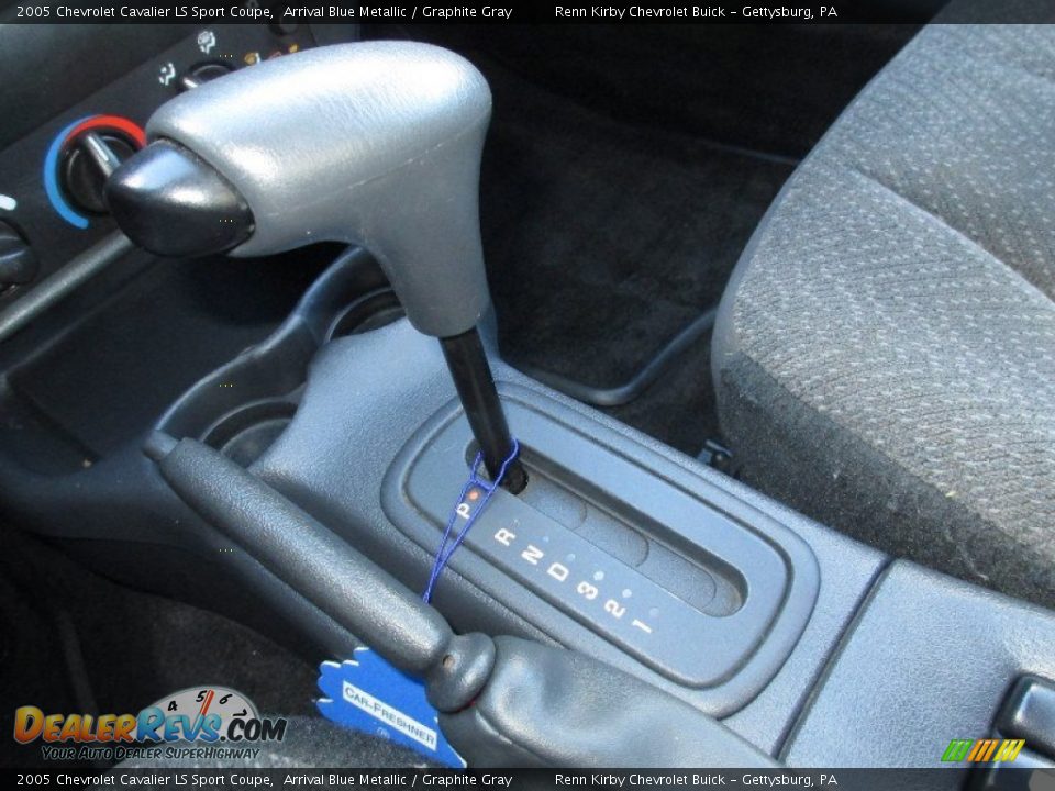 2005 Chevrolet Cavalier LS Sport Coupe Shifter Photo #24