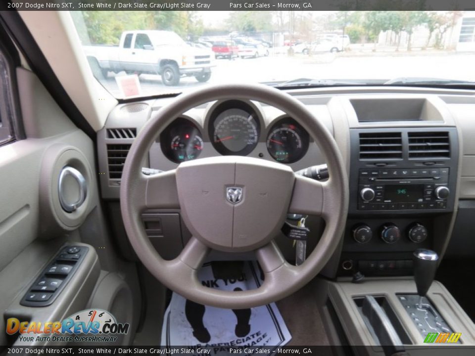 2007 Dodge Nitro SXT Stone White / Dark Slate Gray/Light Slate Gray Photo #10