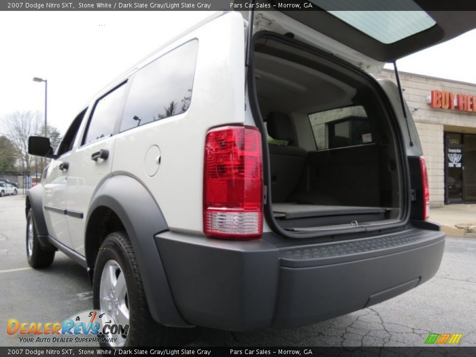 2007 Dodge Nitro SXT Stone White / Dark Slate Gray/Light Slate Gray Photo #11