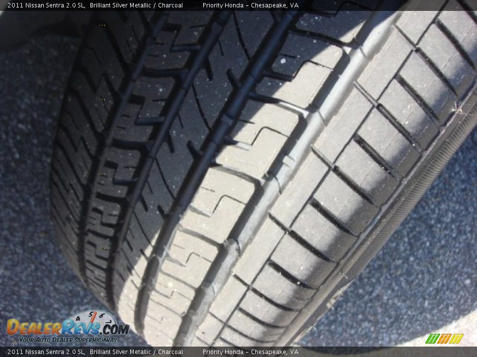 2011 Nissan Sentra 2.0 SL Brilliant Silver Metallic / Charcoal Photo #28