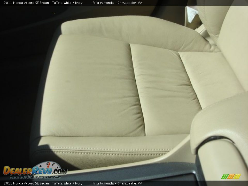 2011 Honda Accord SE Sedan Taffeta White / Ivory Photo #23