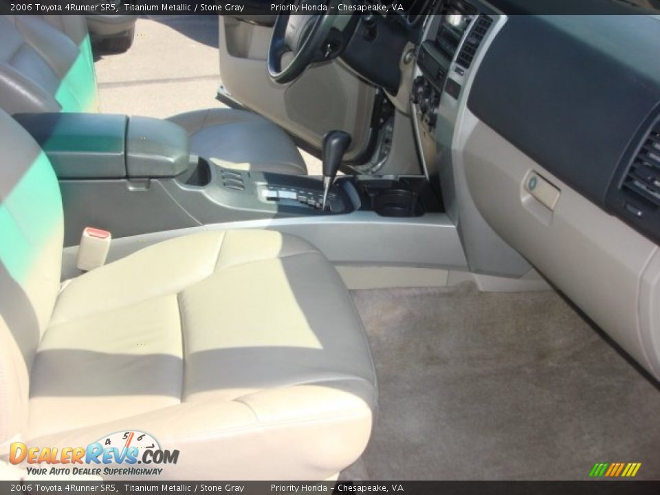 2006 Toyota 4Runner SR5 Titanium Metallic / Stone Gray Photo #14