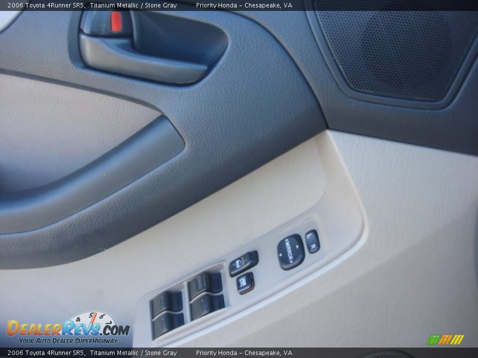 2006 Toyota 4Runner SR5 Titanium Metallic / Stone Gray Photo #17